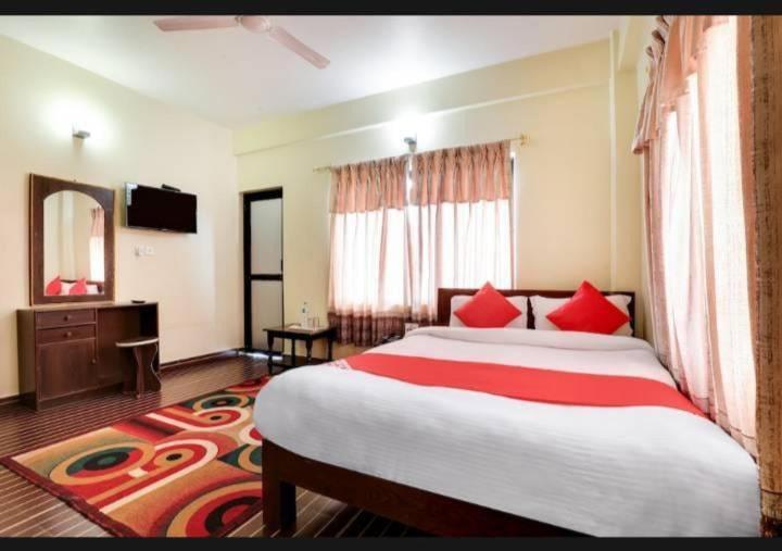 Hotel The Lake Pokhara Eksteriør bilde